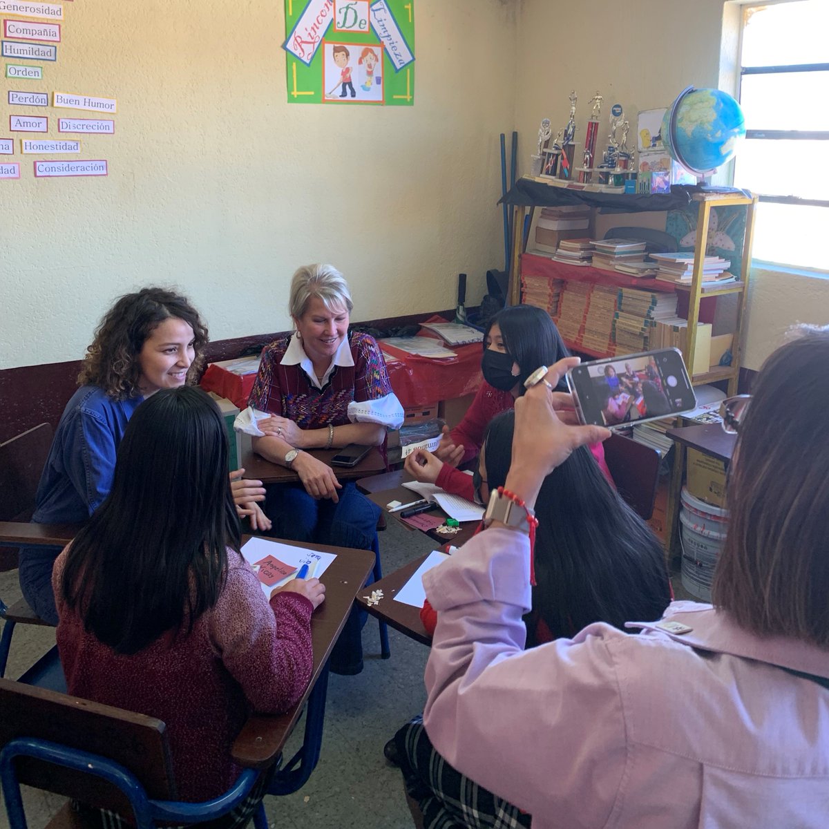 JenJonesRotary's tweet image. Over the past 25 years, literacy in Guatemala has doubled 📚💛

Thank you @GabyMorenoMusic for celebrating 25 years of the Guatemala Literacy Project with us yesterday! Through our partnership with Cooperative For Education this program has helped over 278,000 students