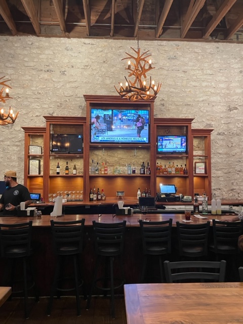 goldthwaitetx's tweet photo. Love is in the air this weekend at Fisher Street Bar and Grill.  We can't wait to dine with all of you Valentines! https://t.co/VqsOfGcAhg