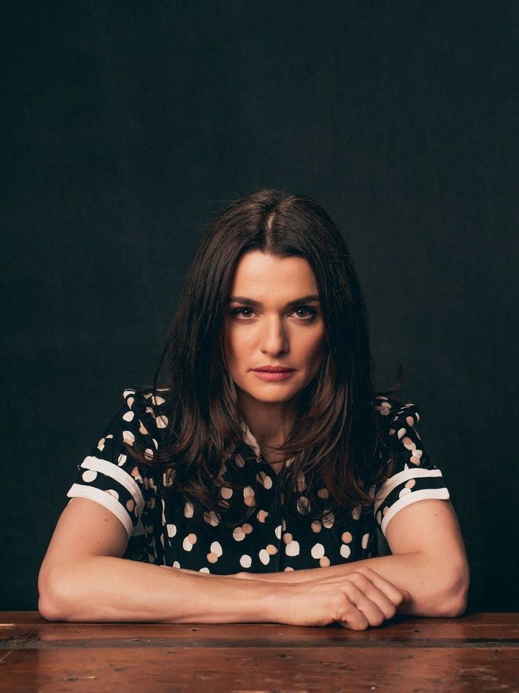 _stonecold22_'s tweet photo. Rachel Weisz 💘 https://t.co/MIXDyD9dC9