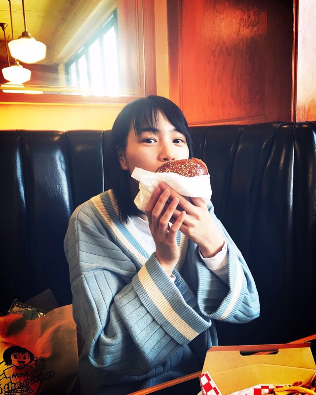 potechiemperor's tweet photo. おはようございます
2月のメモリー
NON THE CORNER 渋谷に出現!(2019)
ON THE CORNER コラボ面白企画
“N”をつけたら のんちゃんのお店に変身!
NON THE BURGER めちゃうま🍔😋✨
店内にのんちゃんのお写真🥰
#NONTHECORNER
#ONTHECORNER
#のん #能年玲奈 #能年
今日も一日お元気で✨ https://t.co/TDuoQn6oPY