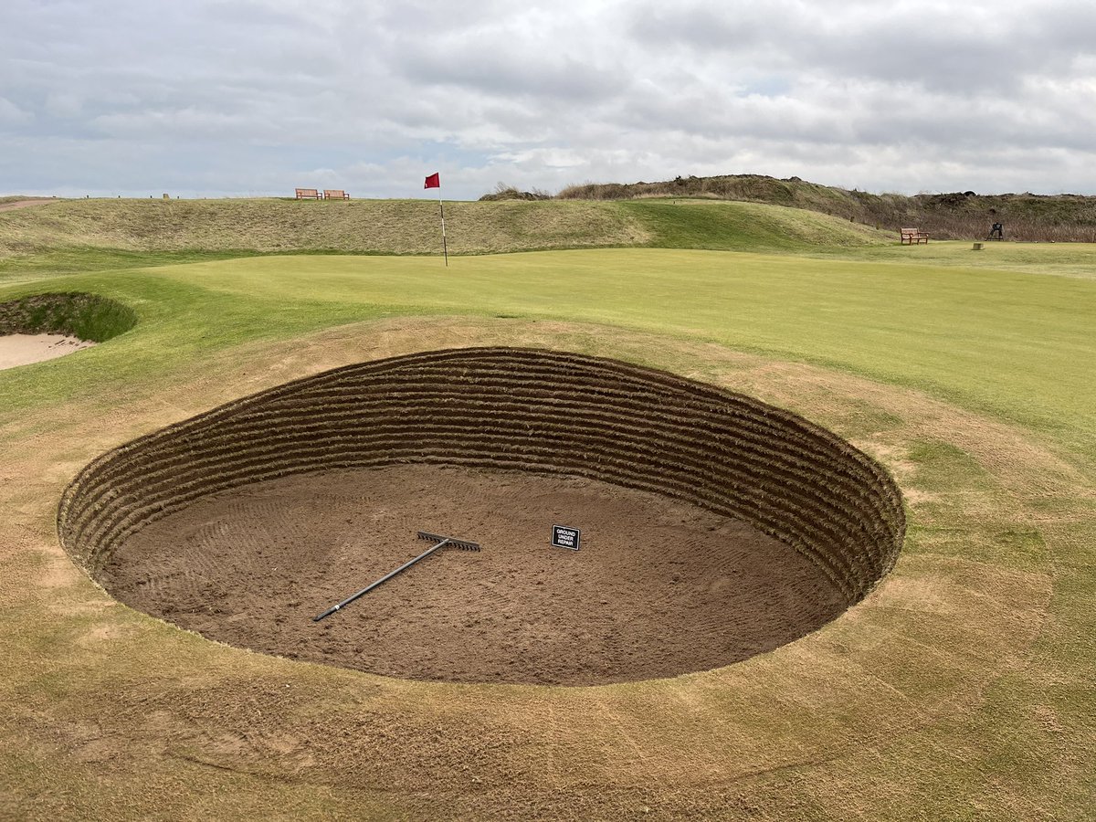 iamjameswalker's tweet photo. A great two weeks on the New and Jubilee courses learning the art of bunker building. https://t.co/e14DL9ZMpQ