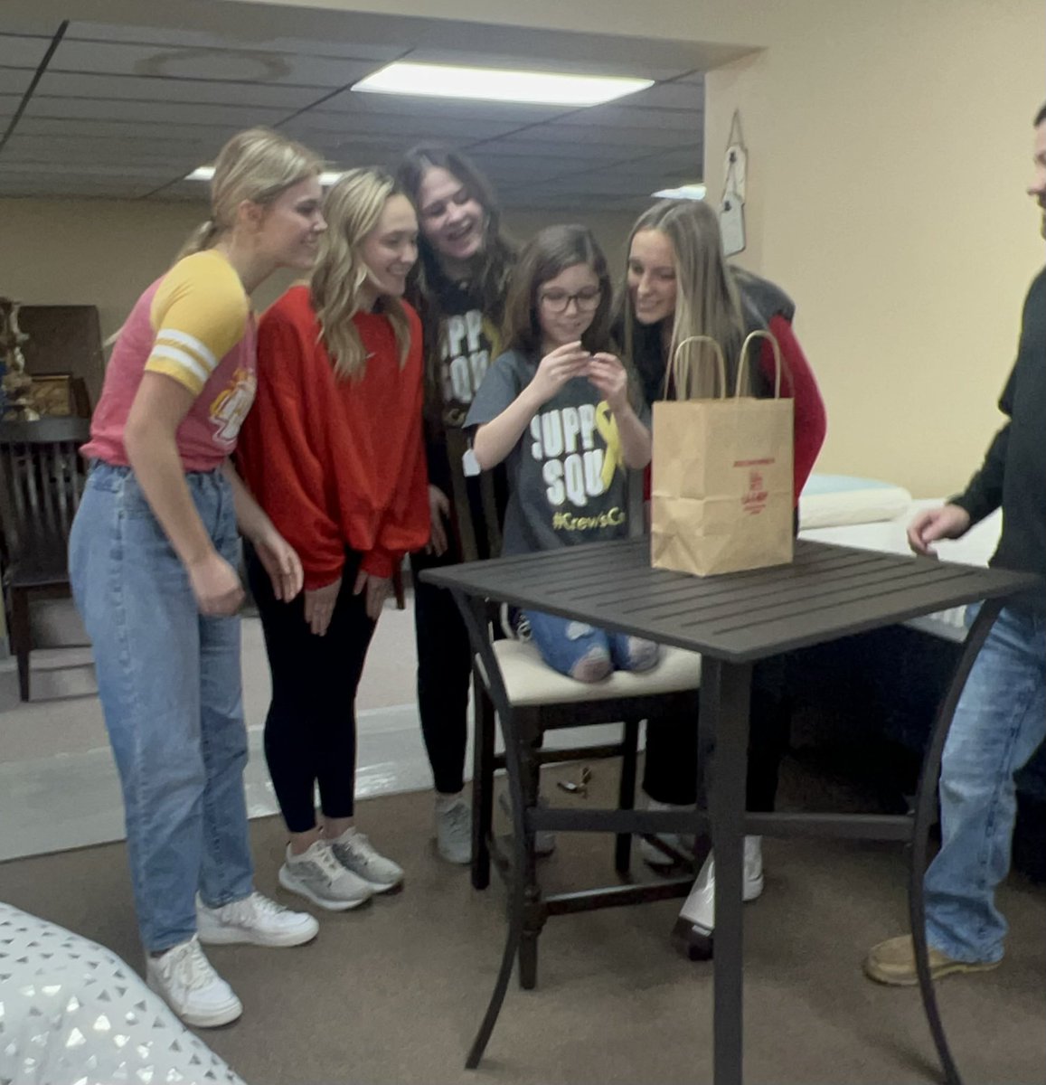 LadyJacketVball's tweet photo. Thank you @helton_gene44 of Helton’s Furniture for providing a great raffle fundraiser for the Crew Sharp family. Congratulations to LHS Teacher @SarahADuBose as she is the lucky winner drawn by Crew’s sister Cora.  @wchristianleb @sarahhjo_7 @StaceyPearcy https://t.co/jiecUgPBbw