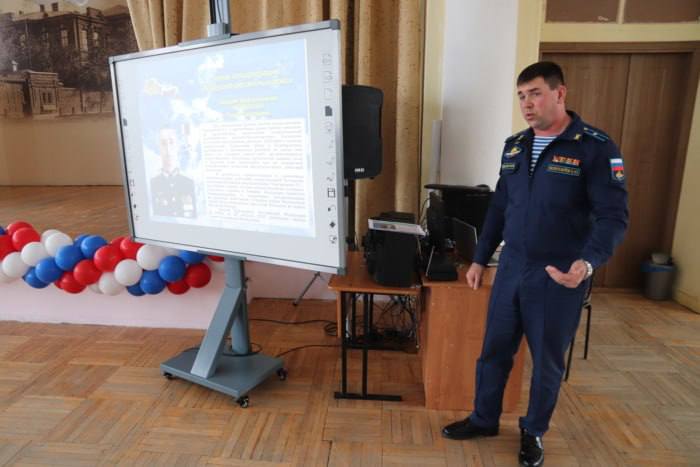 Constantine on Twitter: \"Минутка ненависти…\"