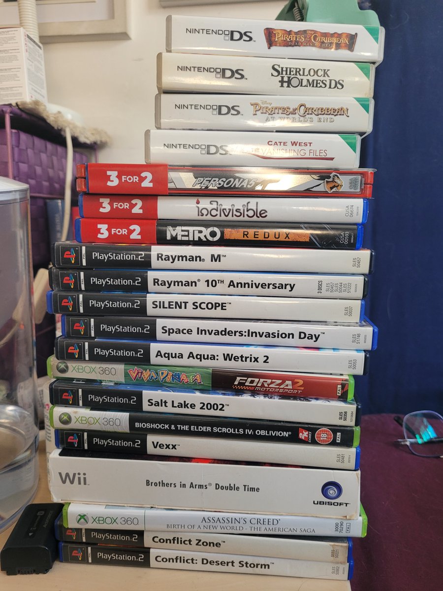 Finally had a decent games haul! And Game actually had something I wanted!

#games #gamecollecting #gamers #nintendods #ps2 #nintendowii #xbox360