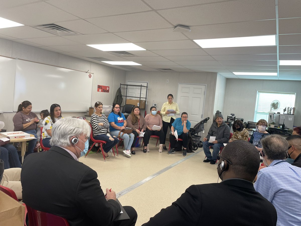 Today we hosted a discussion organized by @AIMforPower led by our @HHESHUSKIES families with MoCo County Executives and @NataliFGonzalez around  #housingconditions #affordablehousing & #tenantsrights in our community @MCPSCommunitySc #communityschools