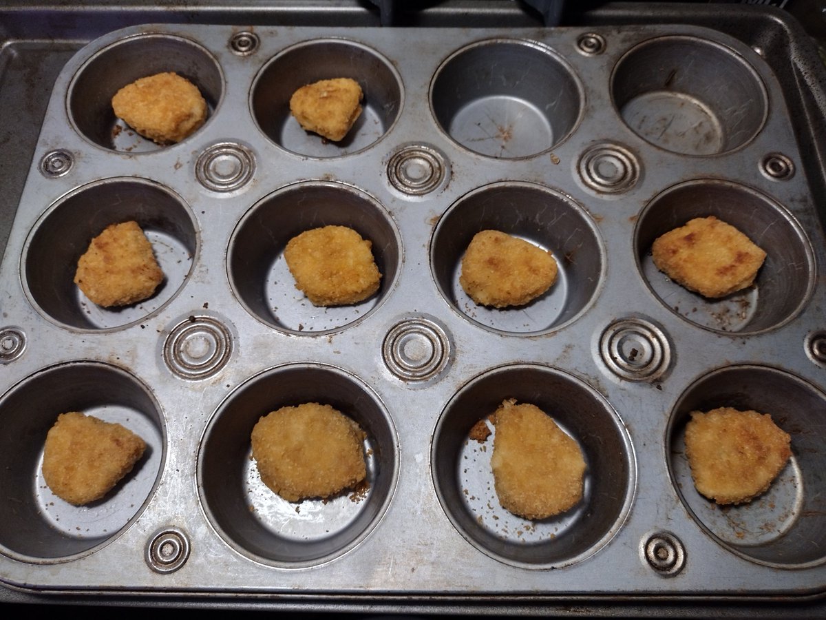 darkstarbob's tweet photo. So that's what this pan is for. https://t.co/17tskeklR5