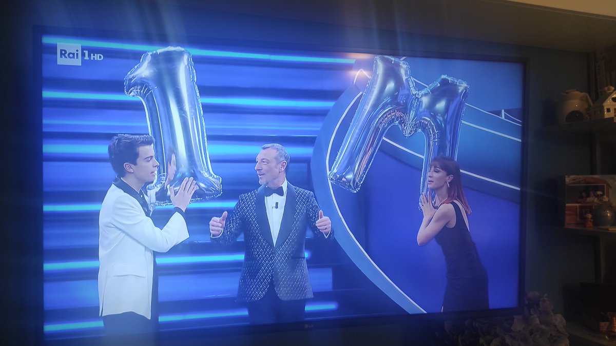 emmeraffaele's tweet photo. 1 M - PRIMO MENGONI
Noncelodicono.
#Sanremo2023 #fantasanremo https://t.co/rMqB4kEkex