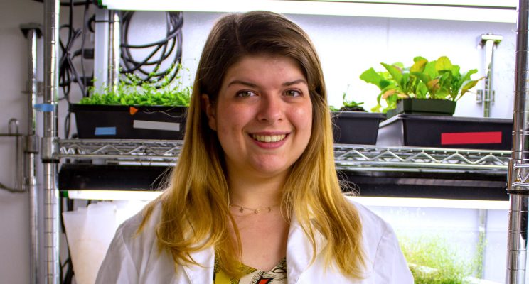 VTresearch's tweet photo. "Don’t give up on your ideas and inventions." - @CPFreed 
As a postdoctoral associate in @vtbiochem, Catherine's #VTresearch focuses on the enhancement of food security by developing crops that mitigate phosphate fertilizer pollution🌱☀️
https://t.co/vo6wOre42i https://t.co/DBwLRhJw5Z