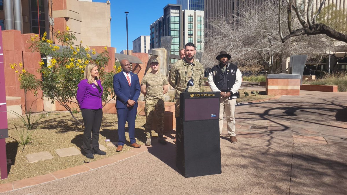 ulaf_ua's tweet photo. @ulaf_ua  had a chance to address American people at a joint press conference with @MayorGallego and @MayorLucasKC. Once again, we stressed the importance of American support for Ukraine, its soldiers, and its sportsmen 🇺🇸🇺🇦 https://t.co/r7yLERw8Hc