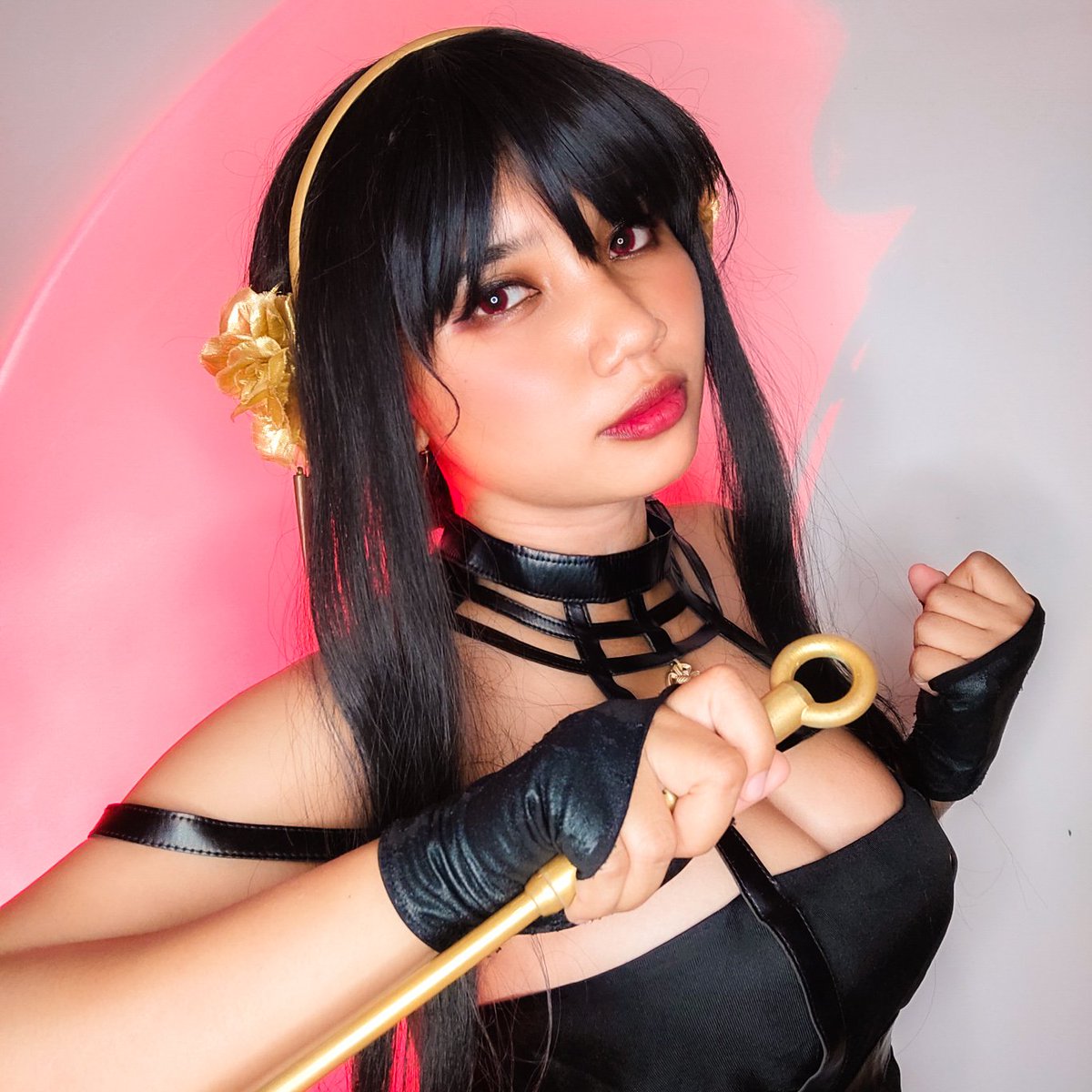 inidebor's tweet photo. Yor?🧎🏻♀️✨
#yorbriar #yorassassin #spyfamily #spyxfamily #yorbriarcosplay #cosplay #cosplayerindonesia #cosplayanime #cosplayyorforger #yorforger #yorforgeredit #yorforgercosplay https://t.co/gjTeMok7UK
