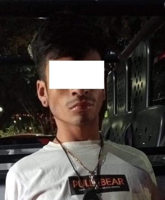INSEGURIDAD_GDL's tweet photo. JOSE
Detenido por entrar a robar a un negocio durante la noche en la colonia Jardines del Nilo. https://t.co/icSKPmu7et