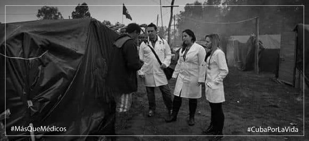 MINSAPCuba's tweet photo. Profesionales cubanos de la Salud⚕️, pertenecientes al Contingente Internacional de Médicos Especializados en Situaciones de Desastres y Graves Epidemias, #HenryReeve, partirán hacia Turquía🇹🇷, para asistir a su pueblo, afectado tras el paso del terremoto.

#CubaPorLaVida 🇨🇺 https://t.co/SAuXbGKjah