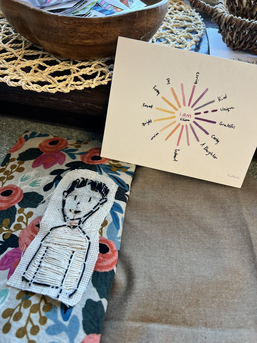 HinderYYC's tweet photo. Grade 5/6 learners created their own identity stuffies. They created I AM statements- sewed themselves + added an element of nature (stuffed inside) as a teacher they would like to learn from - bringing the outside inside! #cbeliteracy #artsbasedlearning https://t.co/WjxcCTgjlL