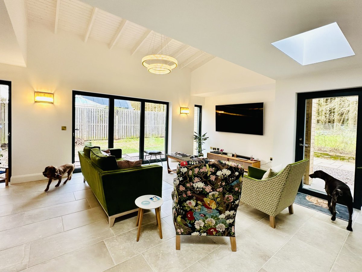 studioEASTuk's tweet photo. Another recently completed project to provide a light, bright addition in a north facing corner of a new build rural home. 

In conjunction with: @SFStructuresLtd 

#architecture #architect #perthshire #interiors #design #houserenovation #houseextension #construction https://t.co/2rOsTd1DrO