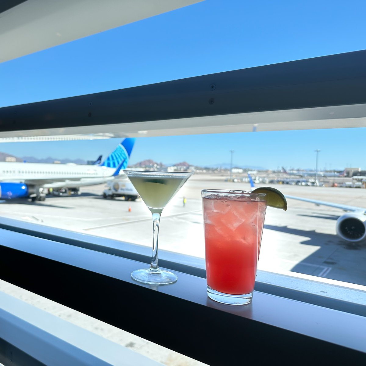 In honor of Sunday’s Big Game, raise a glass at the PHX United Club with our signature drinks: Chief’s Punch and the Eagle Has Landed. ✈️🏈