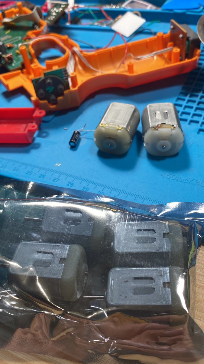 WindUpBeetle's tweet image. I hope I remember how to put it back together, Ali takes so long to get here D: