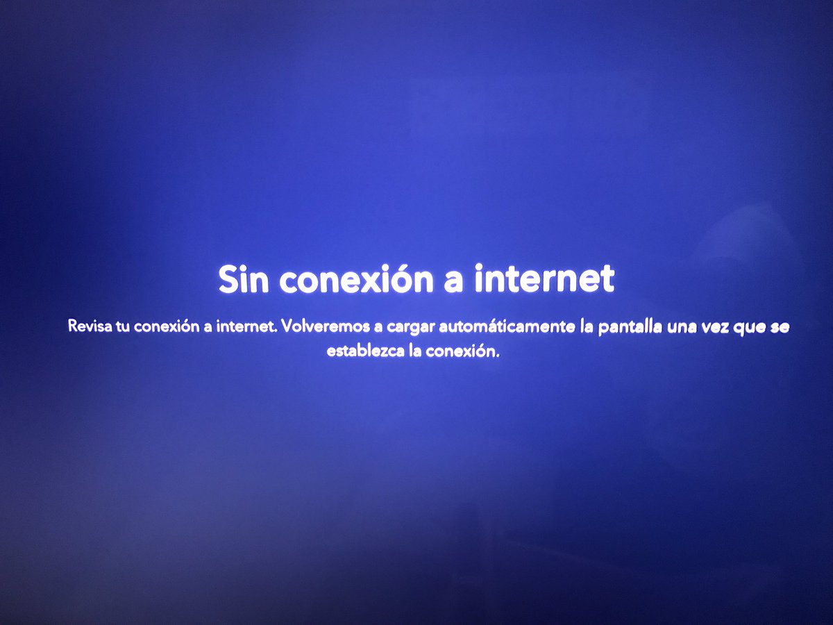 carsanta's tweet photo. Esto es imposible con @ClaroTeAyuda 
Ya estamos cada semana con una  caída en todo el edificio. Esto ya no queda en @Superservicios sino @ETB para ver si cambiamos todo el servicio del edificio a una mejor señal https://t.co/Qmsq0ego07