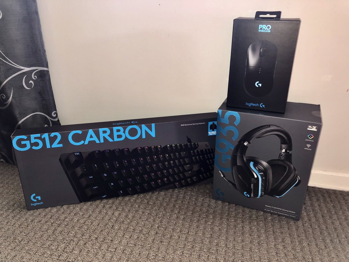 Big thanks to <a href="/LogitechG_ANZ/">Logitech G ANZ</a> for the awesome prize pack as part of winning the <a href="/V8SCOPS/">V8SCOPS</a> Supports Flat Sixes championship. 

Sure to gain extra 2 tenths with all that RGB &amp; coolness on the sim rig now 😎😋