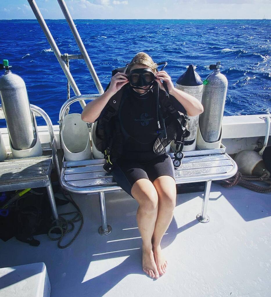 The amazing dive pros at Indigo Divers Antigua sure had their work cut out for them, but they got me back underwater to see all the fishies on Cades Reef at Lemon Ridge and Monk’s Head (and back to the surface again, glad for that🤪). Diving doesn’t come easy for me, it is al…