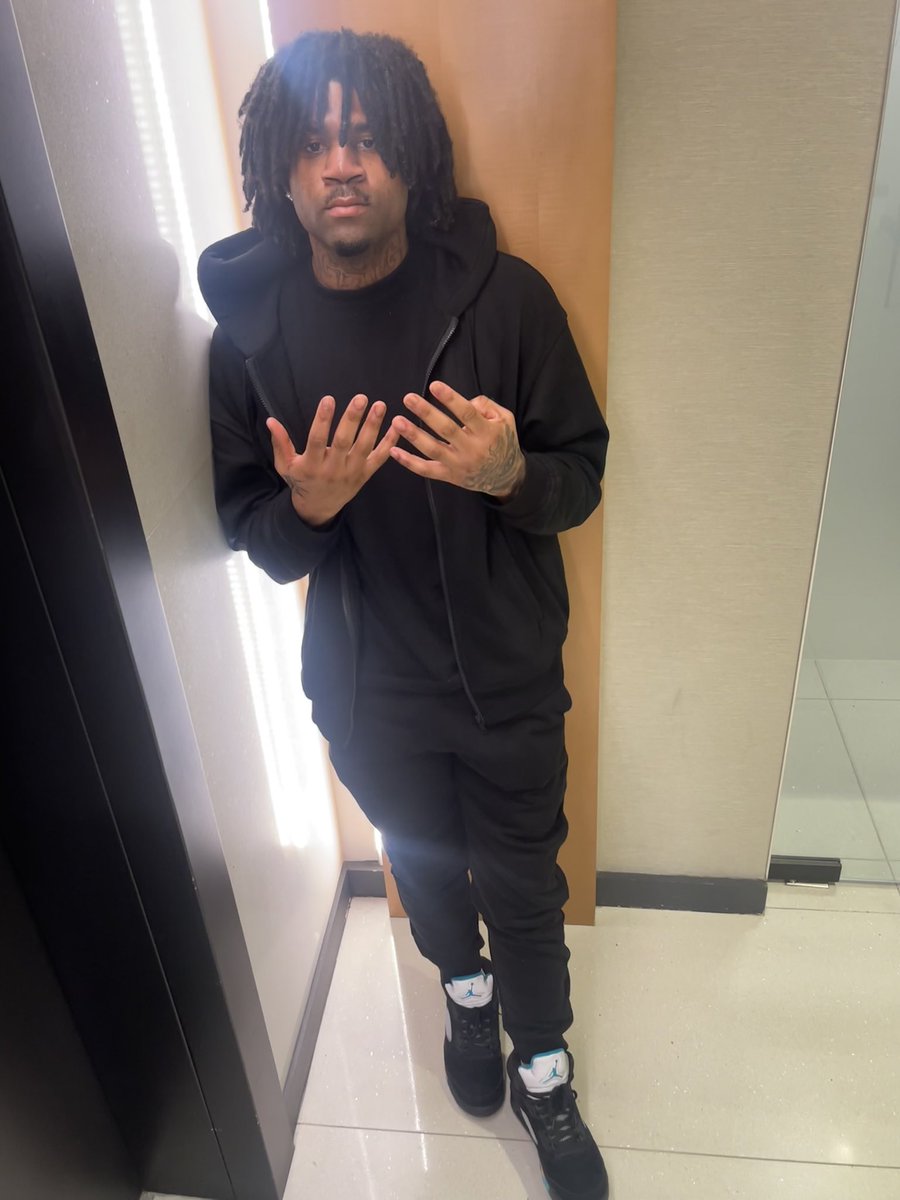 OT4_ODAWG's tweet photo. Been tryna heal ❤️‍🩹for months but ion think I’m doing this shit right 💯  #LLJugg🕊️💯 https://t.co/74w9wQaxGy