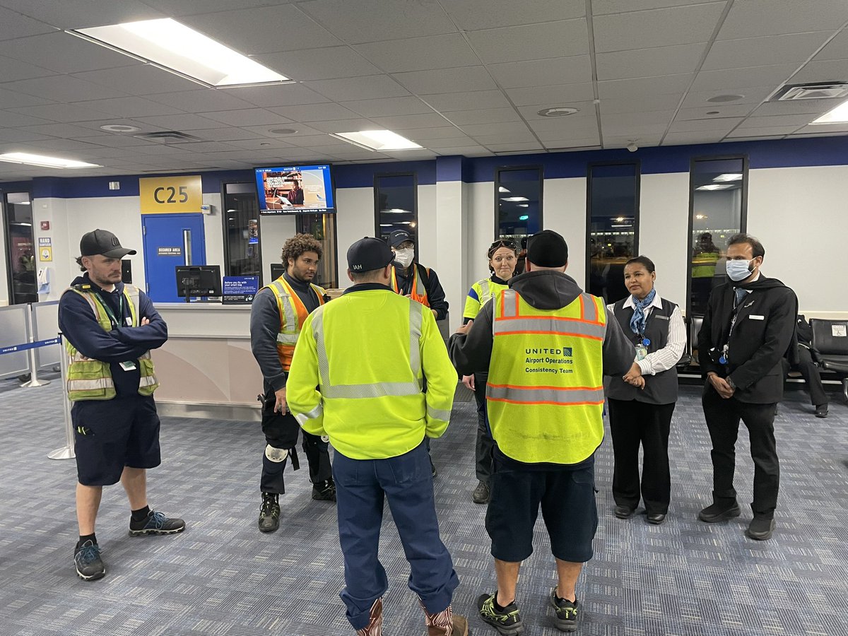 Angelica B (@angiebads01) on Twitter photo Congratulations to our #Accelerate IAD PM TCI winners with a 98%, gate C25! Fantastic job by both ATW and BTW working together! #GoodLeadsTheWay #UnitedConsistencyTeam <a href="/loramluu/">Lora McCulloch Davenport</a> <a href="/KevinSummerlin5/">Kevin Summerlin</a> <a href="/DavidWisdomUA/">David Wisdom</a> <a href="/MikeHannaUAL/">Mike Hanna</a> <a href="/BsquaredUA/">Bradley Boyd</a> <a href="/deck_68/">Jim Decker</a> <a href="/JimSchake/">Jim</a> <a href="/ShawnGunited/">Shawn Green</a> Congratulations to our #Accelerate IAD PM TCI winners with a 98%, gate C25! Fantastic job by both ATW and BTW working together! #GoodLeadsTheWay #UnitedConsistencyTeam <a href="/loramluu/">Lora McCulloch Davenport</a> <a href="/KevinSummerlin5/">Kevin Summerlin</a> <a href="/DavidWisdomUA/">David Wisdom</a> <a href="/MikeHannaUAL/">Mike Hanna</a> <a href="/BsquaredUA/">Bradley Boyd</a> <a href="/deck_68/">Jim Decker</a> <a href="/JimSchake/">Jim</a> <a href="/ShawnGunited/">Shawn Green</a>