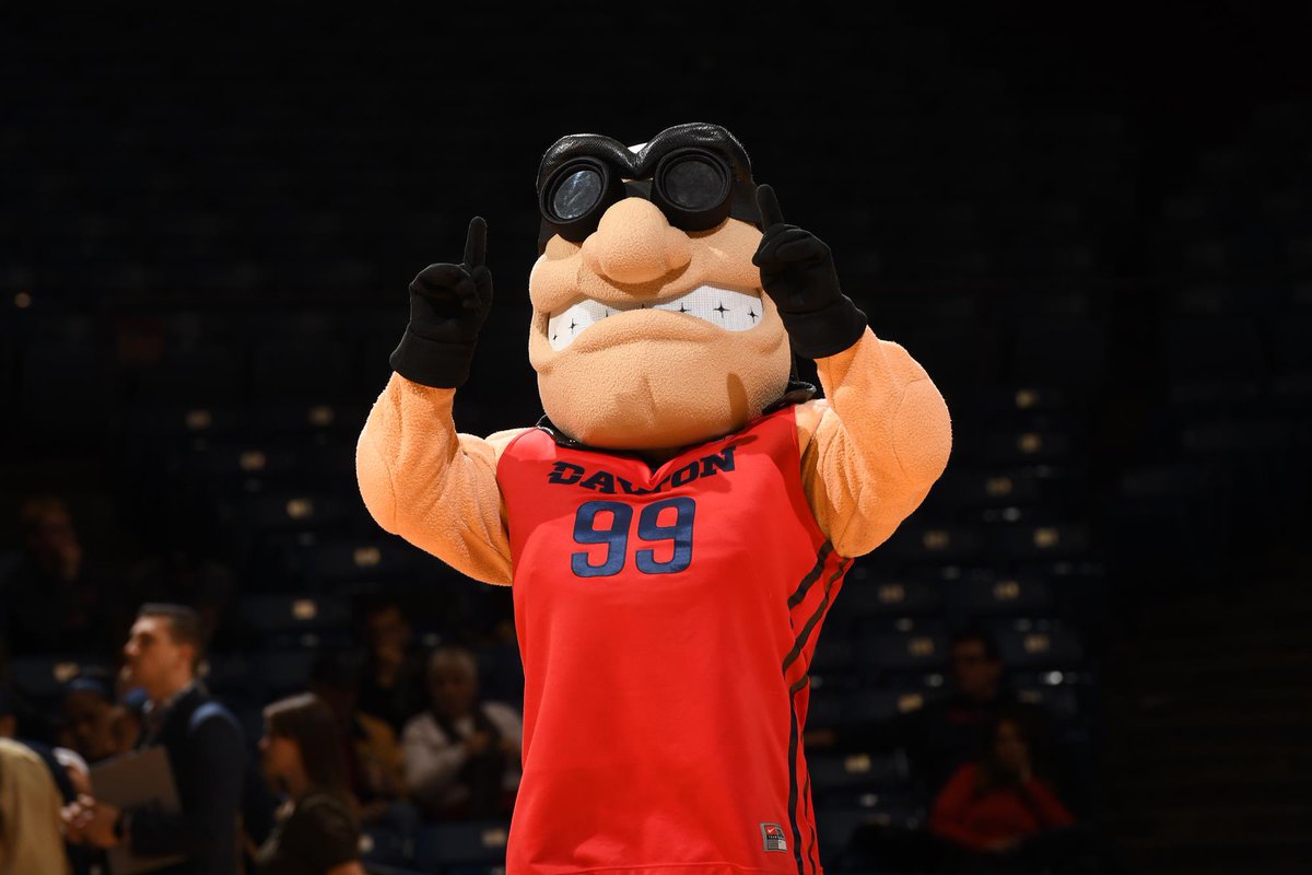 ddaly_3333's tweet photo. Best mascot in the land! #Dayton6th #WhatIsABilliken https://t.co/IE745d6kqb
