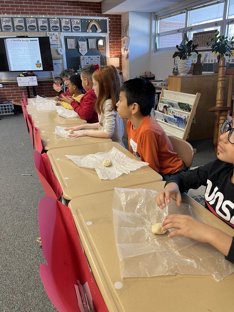 Mrs. Roth's Class tweet media