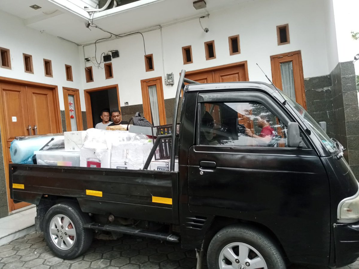 mo_pindah's tweet photo. Hallo Moo Mau Share... Late Post..
Pindahan Kost Ainii. Jl. Karang Pola V, Jatidapang - Pasar Minggu. Jaksel Alamat Tujuan Sinar Waluyo. Semarang - Jawa Tengah (Jauh Moo... 🙂 )
#mopindah #jasapindahan #jasapindahanrumah #jasapindahrumah
Salam Hangat dari https://t.co/dOqtiATD4z https://t.co/TaEtL9lZF8