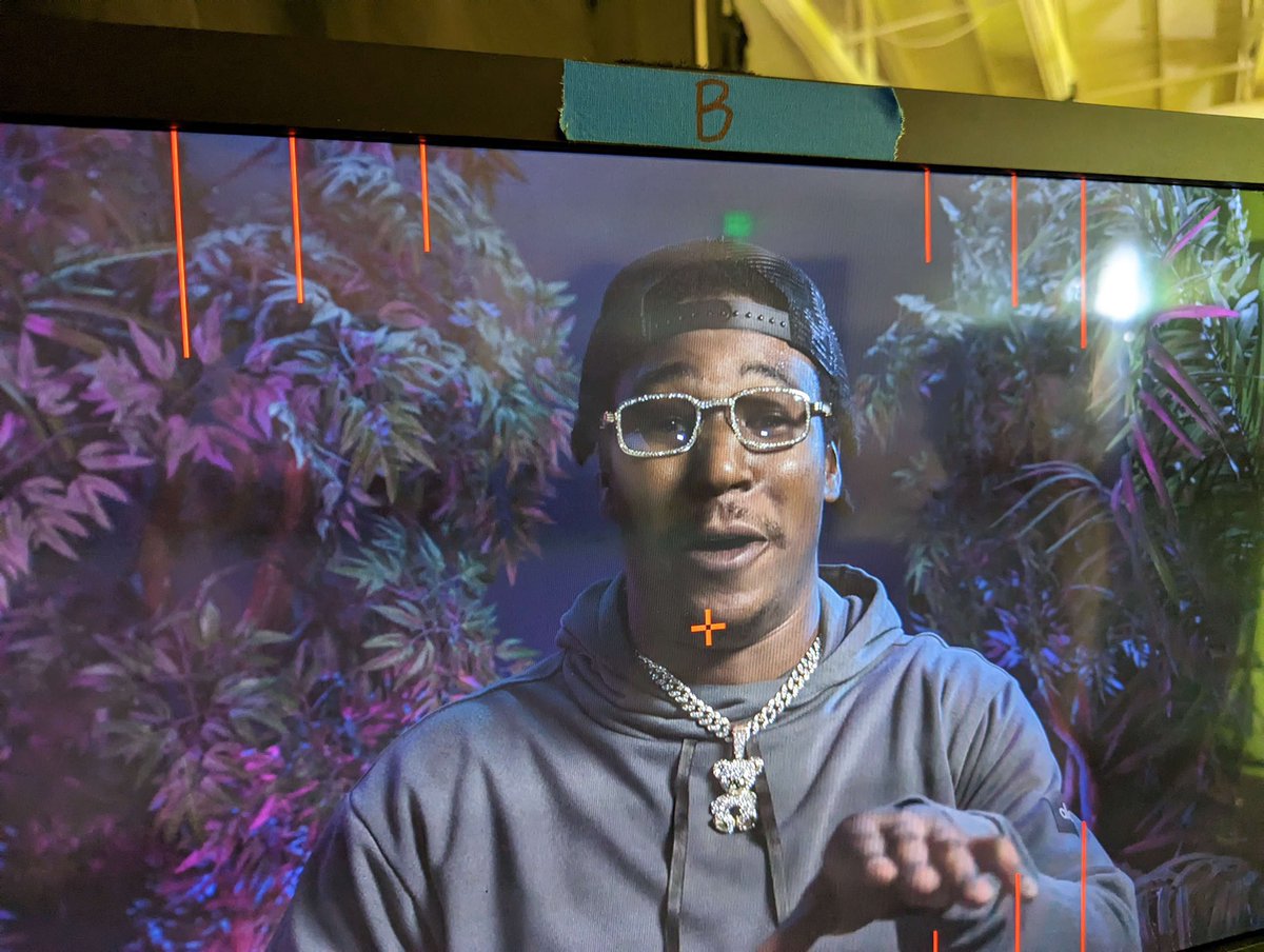 PlayNFLRivals's tweet image. Having some laughs and making some moves with @jswaggdaddy