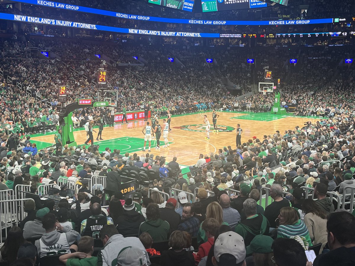 ⁦<a href="/BillSimmons/">Bill Simmons</a>⁩ my 1st Celtics game ever.  I might count Celtics timeouts