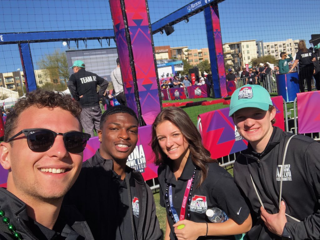 @BGSUSMA volunteering at the @AZSuperBowl Experience at Hance Park!

2 days until game day🏈 #SBLVII