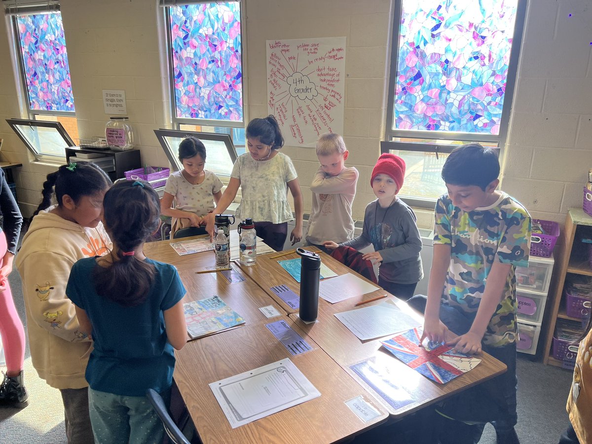11MrsHoward11's tweet photo. This week we also visited @MrsScottsTeam to share our American Revolution propaganda #PBLinFCPS https://t.co/A9hqXBJNe1