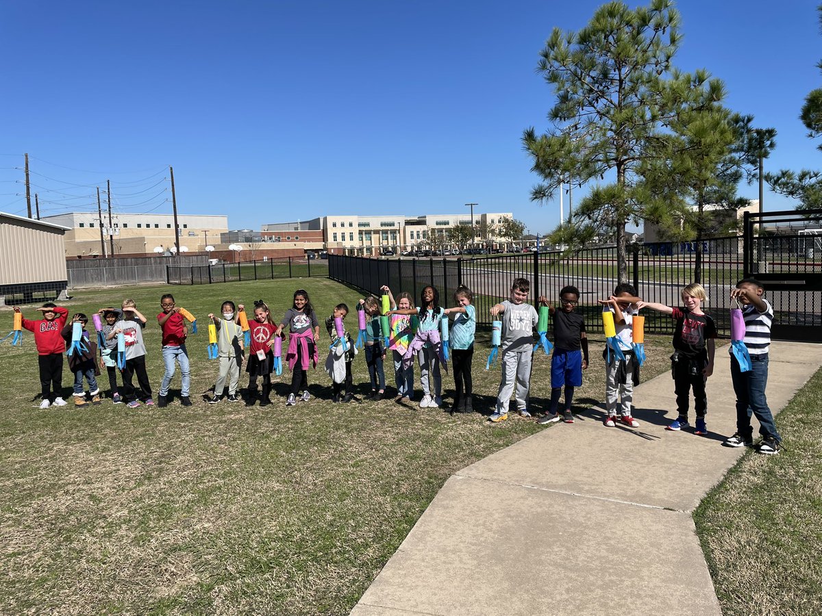 Wind socks in science! @CFISDScience @rennellredhawks #WeAreRennell