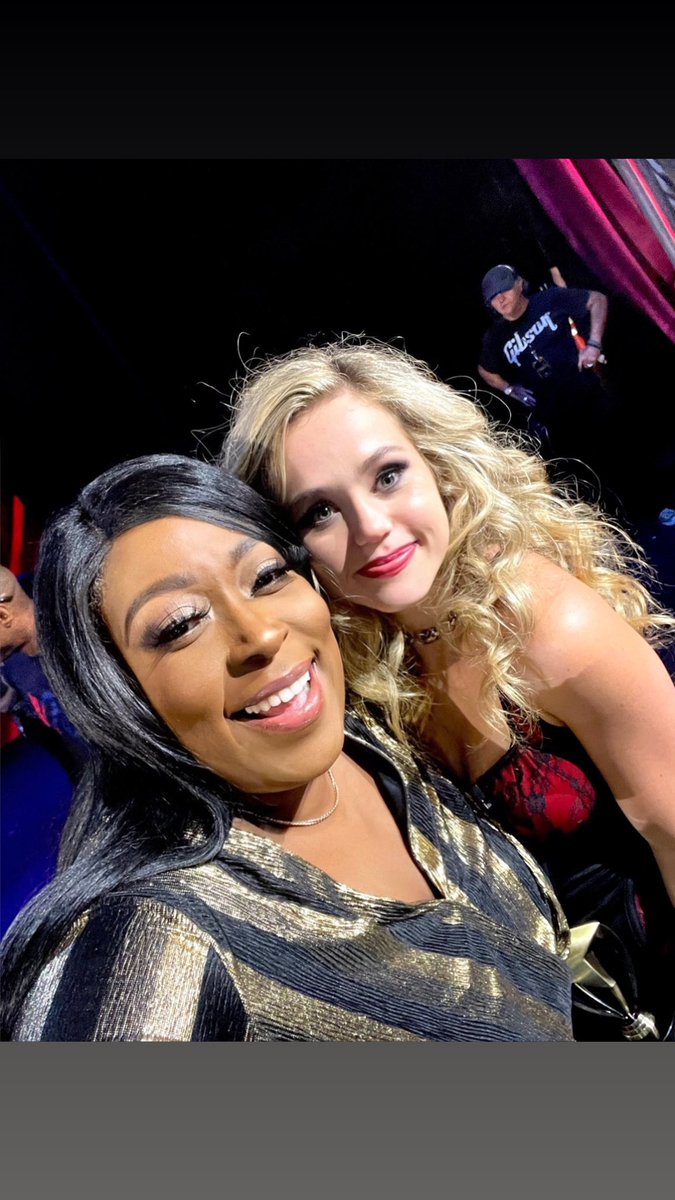 LoniLove's tweet photo. Tonight #MagicWithTheStars @TheCW 9pm https://t.co/KyugCie97c