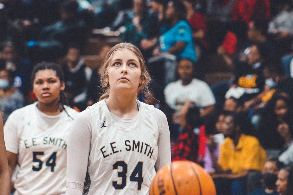 E.E. Smith Athletics 🐂 Girls Varsity
Victory 🏆
Smith vs. Westover