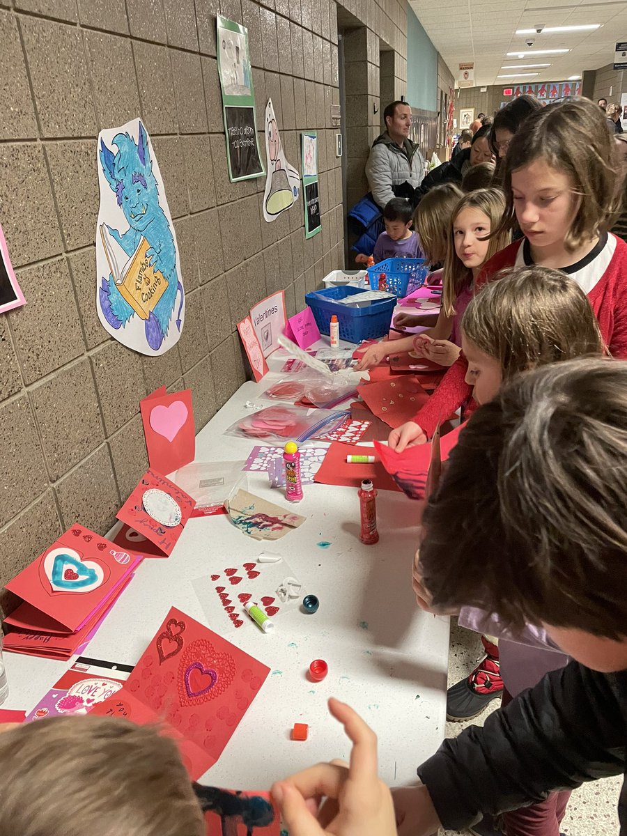 BWPrincipal279's tweet photo. Basswood Gives Back at tonight’s Spaghetti Dinner, A great event that helps others in our community!
#nonperishablefoodcollection
#blanketsforelderly
#valentinesforall 
#BWGB
@ISD279 https://t.co/TPfYBowrnX