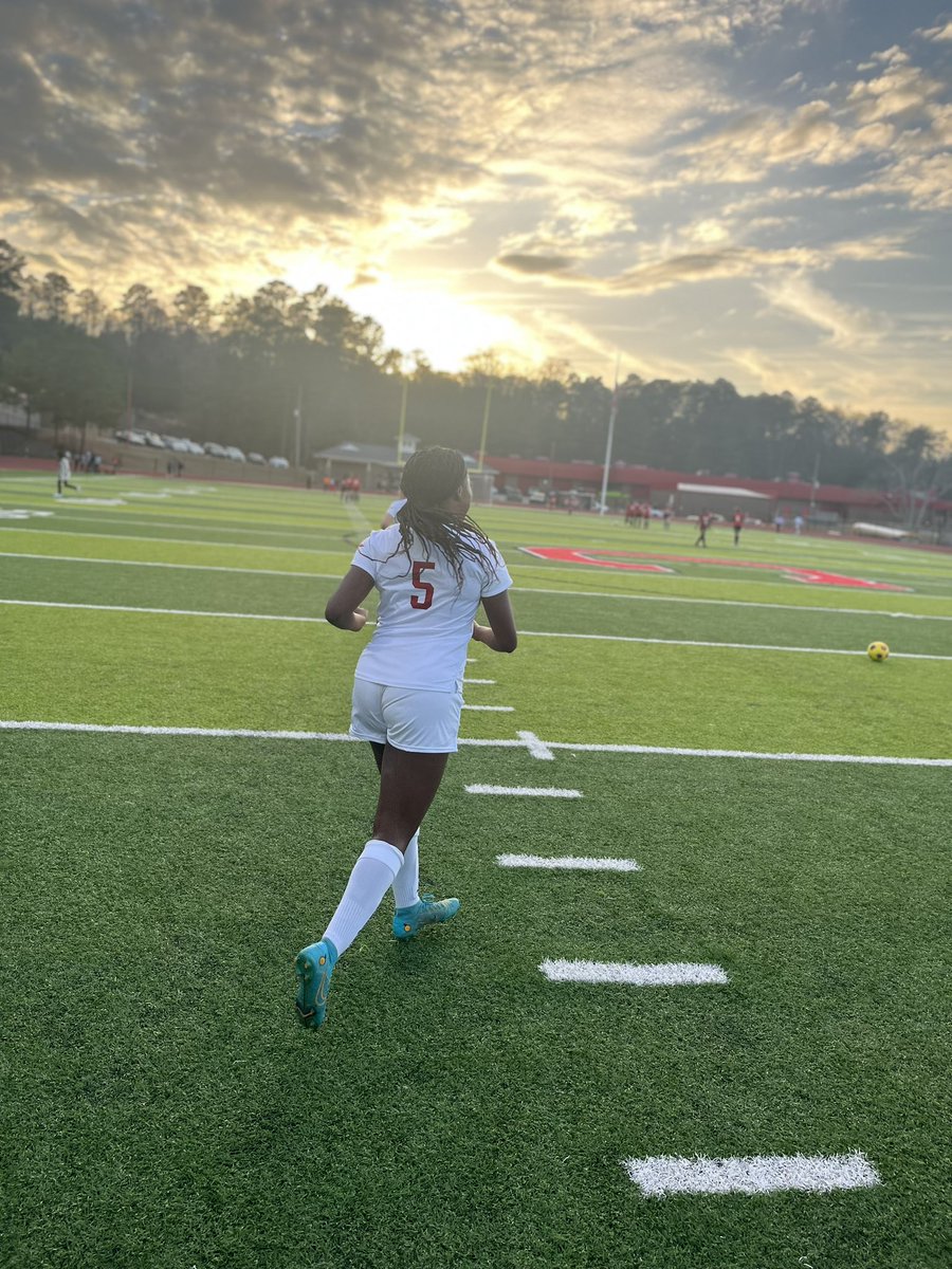 “Never say never, because limits, like fears, are often just an illusion.” Remember that. <a href="/ImCollegeSoccer/">College Soccer Truth ™</a> <a href="/girlssoccernet/">Girls Soccer Network</a> #training #hardwork #SoccerPlayer