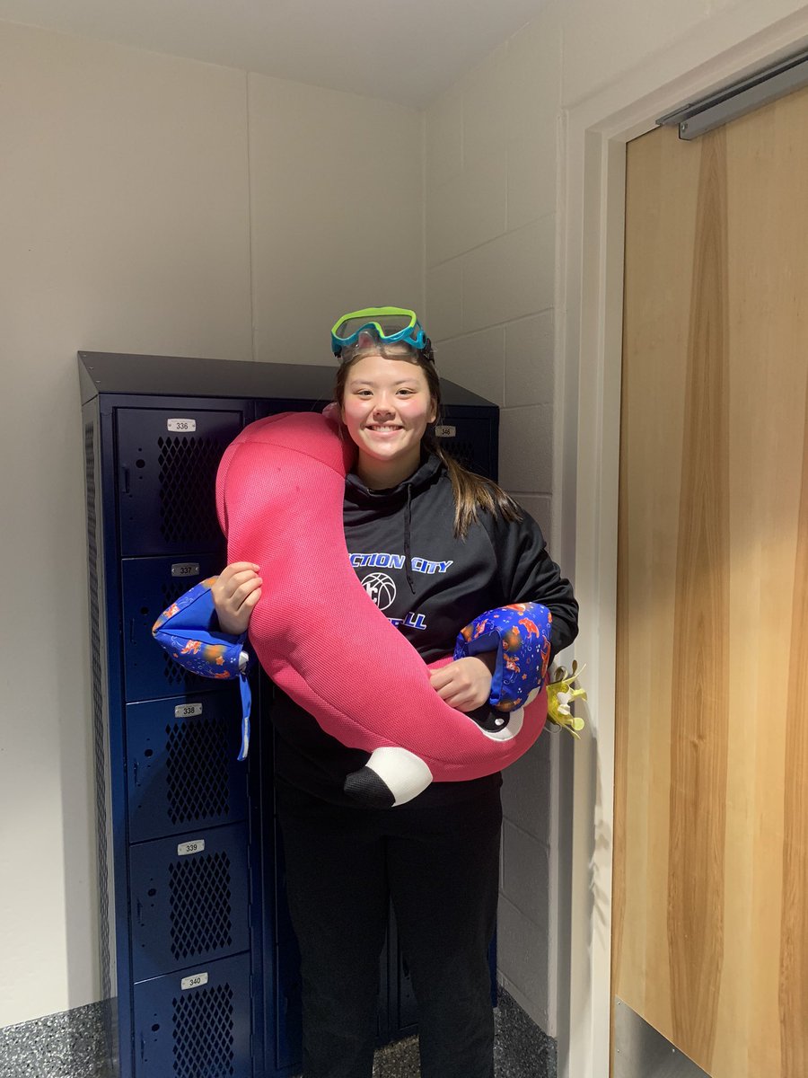 LadyJayBB's tweet image. 👣👣 TWO FEET IN 👣👣

Sara Rexrode always has a great attitude and gives great effort.  Her addition back to the team in the last few weeks has been great.

Thank you, Sara.

#TwoFeet