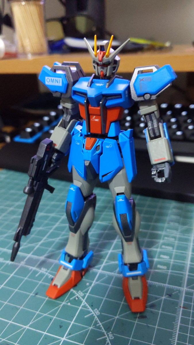 DZMaven's tweet image. Custom painted entry grade strike Gundam. Came out okay cept for the botched shield. I'm gonna redo it.
#gunpla #ガンプラ #entrygrade #gundam