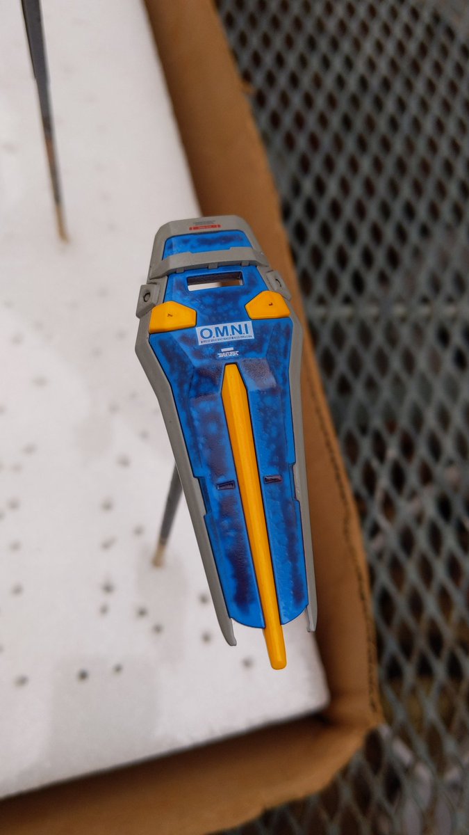 DZMaven's tweet image. Custom painted entry grade strike Gundam. Came out okay cept for the botched shield. I'm gonna redo it.
#gunpla #ガンプラ #entrygrade #gundam