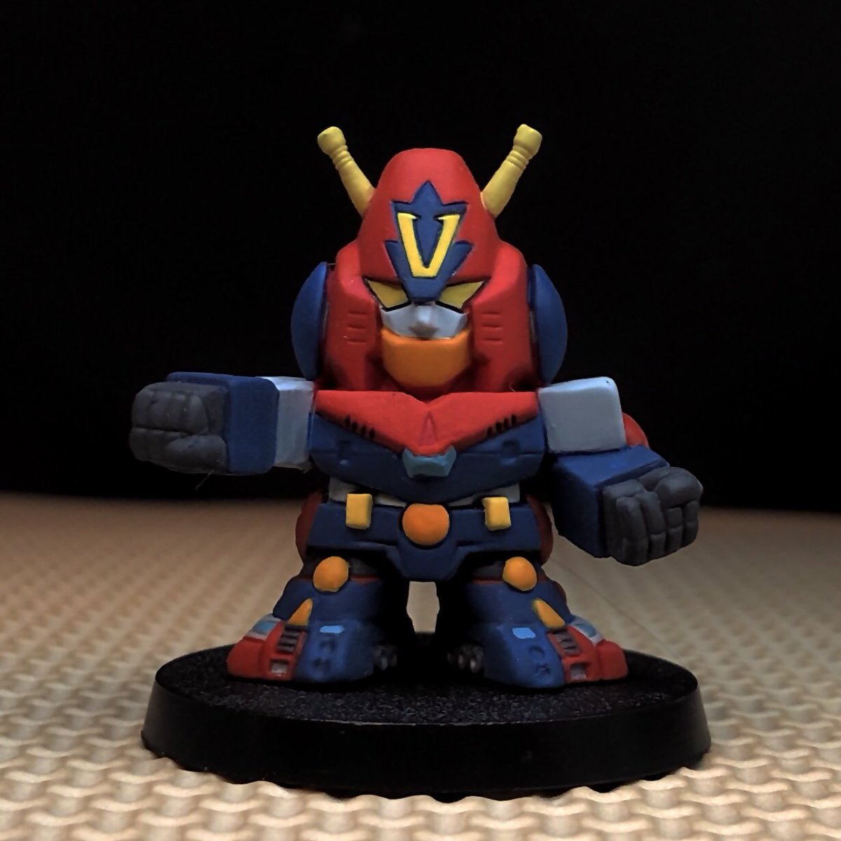 スーパーロボット対戦シリーズより

超電磁ロボ コン・バトラーV
✨コンバトラーＶ✨

before 
after

‼︎レッツ・コンバイン‼︎

この手のシリーズはベタベタになるので
Ｖカラーやラッカーで全塗り替え

#コンバトラーＶ
#スーパーロボット対戦