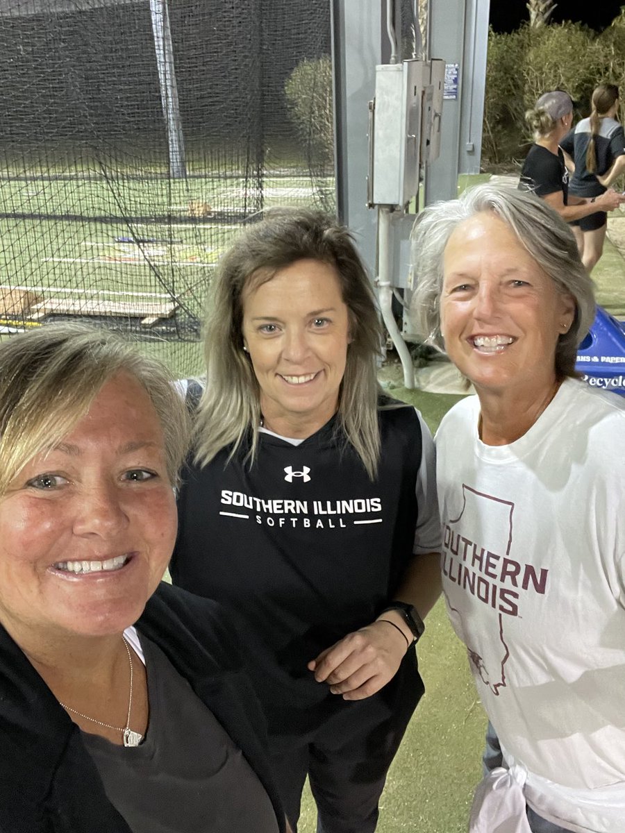 CLouStein64's tweet image. Let’s Go Dawgs!!! Love catching up with ⁦@CoachJenSewell⁩ . She always makes me laugh! And she is one heck of a coach!