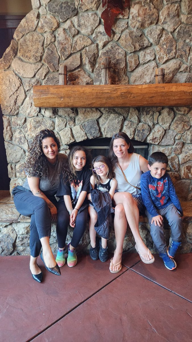 "FREE AGE" Free Range + New Age ❤️❤️ so happy to have time with Lis. We get out what we put in, with friendships, relationships, work, and pretty much everything else #TheParentTest #ParentTest