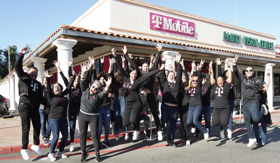 Beautifully expanded to proudly provide the best customer experience with the best 5G network and Mobile Experts ready to serve you at - Plaza Del Oeste - San German! ⁦@TMobilePR⁩ 🎉🎉🎉 #vamospormas ⁦@MariaOjeda051⁩ ⁦@EdFelicianoG⁩ ⁦@JEMartel⁩