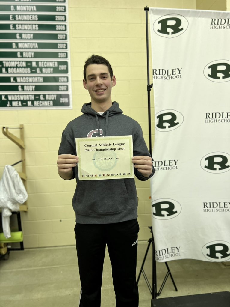 GVSwimDive's tweet photo. Congratulations to Brandon Weaver on finishing 7th at Centrals in the 200 IM with a District qualifying time of 2:04.40!! https://t.co/P1zsobAIZs