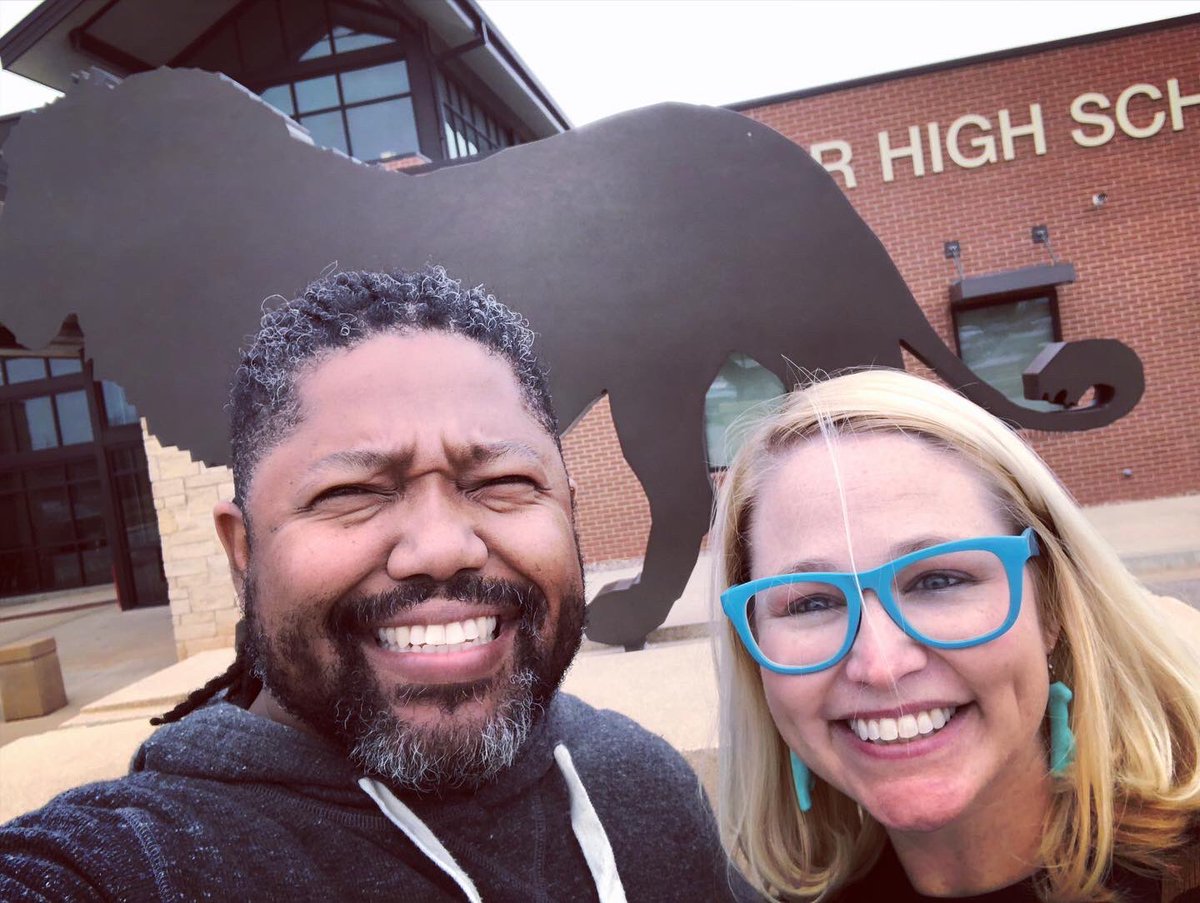 KatieKinder1's tweet photo. #thebreakroom tour continues! Sign up for #thespringshift today. We love to love on #teachertwitter https://t.co/8Hdz4SszSd