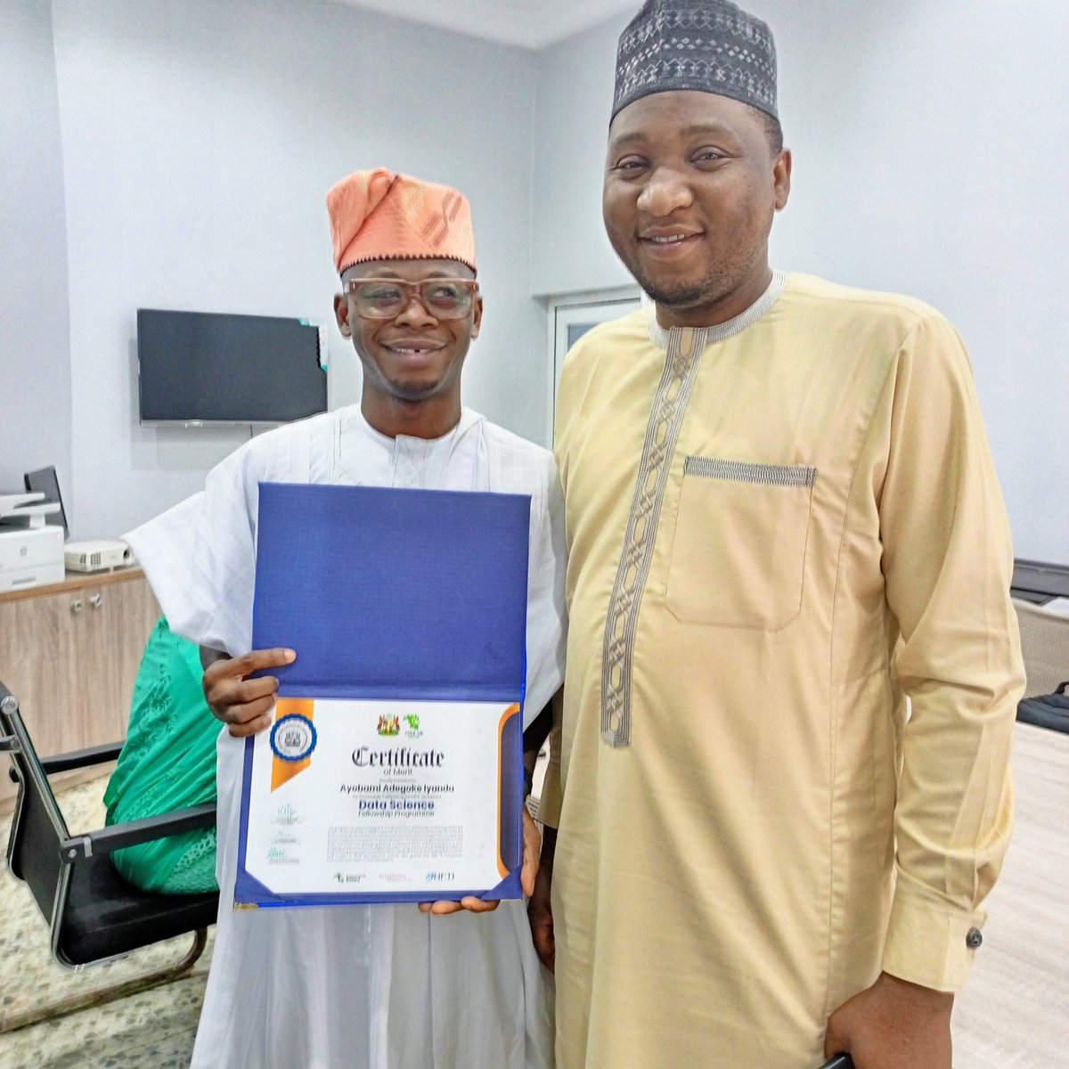 Iyandayobami's tweet image. I acknowledged the impact of these great people, their continuous support and mentorship since my service year in 2018 with the Bureau. 

I am happy that I made you proud!
Nagode. 

#clickonkadunaDSFP 
#datasciencefellow
#dataScientist