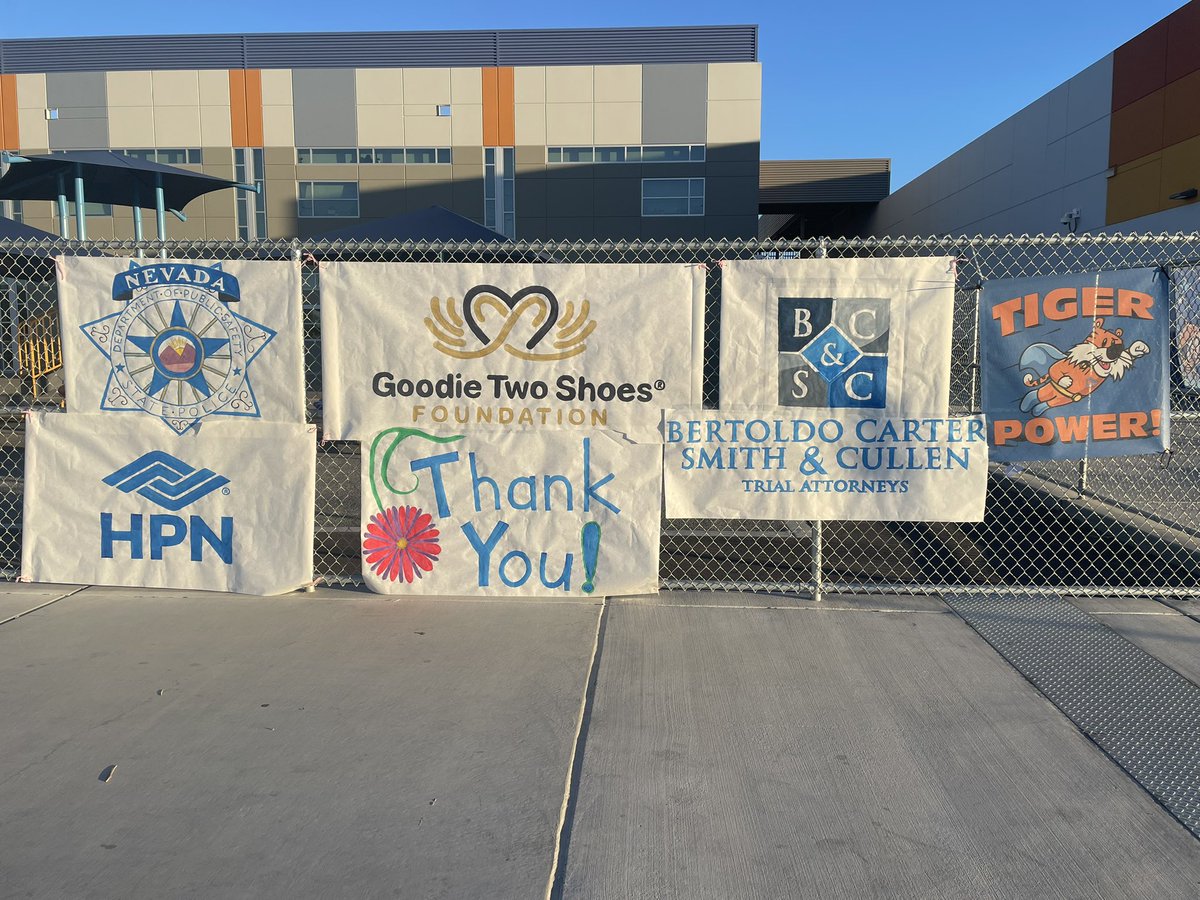SarahPopek4's tweet photo. Thank you to @GTSFLV and all of the volunteers for providing 421 of our #TateTigers with new shoes!  This is an incredible organization that has helped over 130,000 @ClarkCountySch students in their 20 years of existence!🐯💙 @Region3Sup @RonGuerzon https://t.co/0rdOWhKGBz