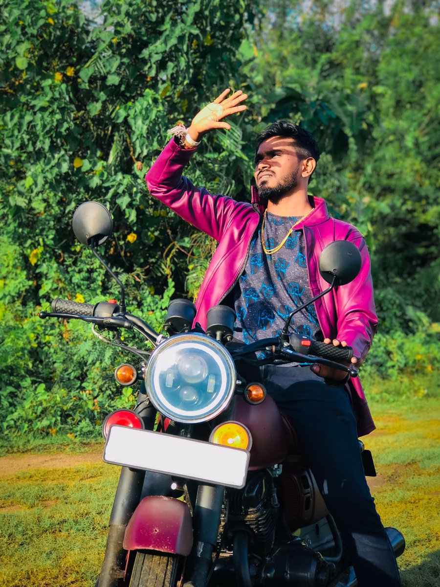 AsithMusick's tweet photo. Welcome 2023 🖤 #asith #asithmusic #asithmusick #musick #Trending #bicke #AppleMusic #spotify #Facebook https://t.co/yCpooluvfr