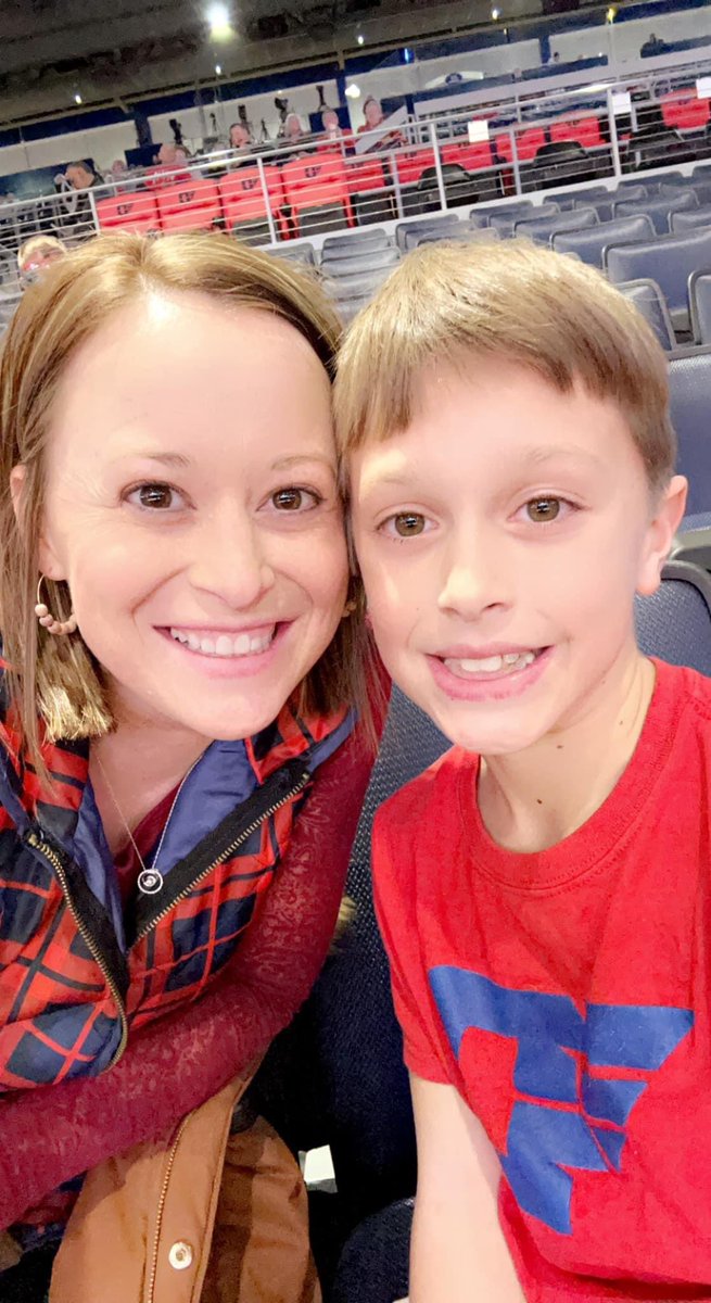 swimdiva1502's tweet photo. #Dayton6th https://t.co/JyJpE5YftU